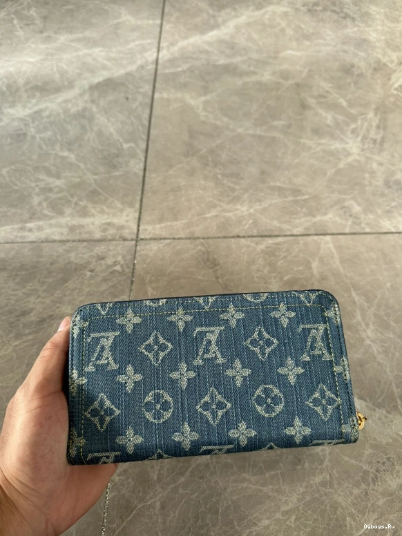 ZIPPY LOUIS VUITTON WALLET 0316